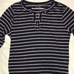 Hollister top